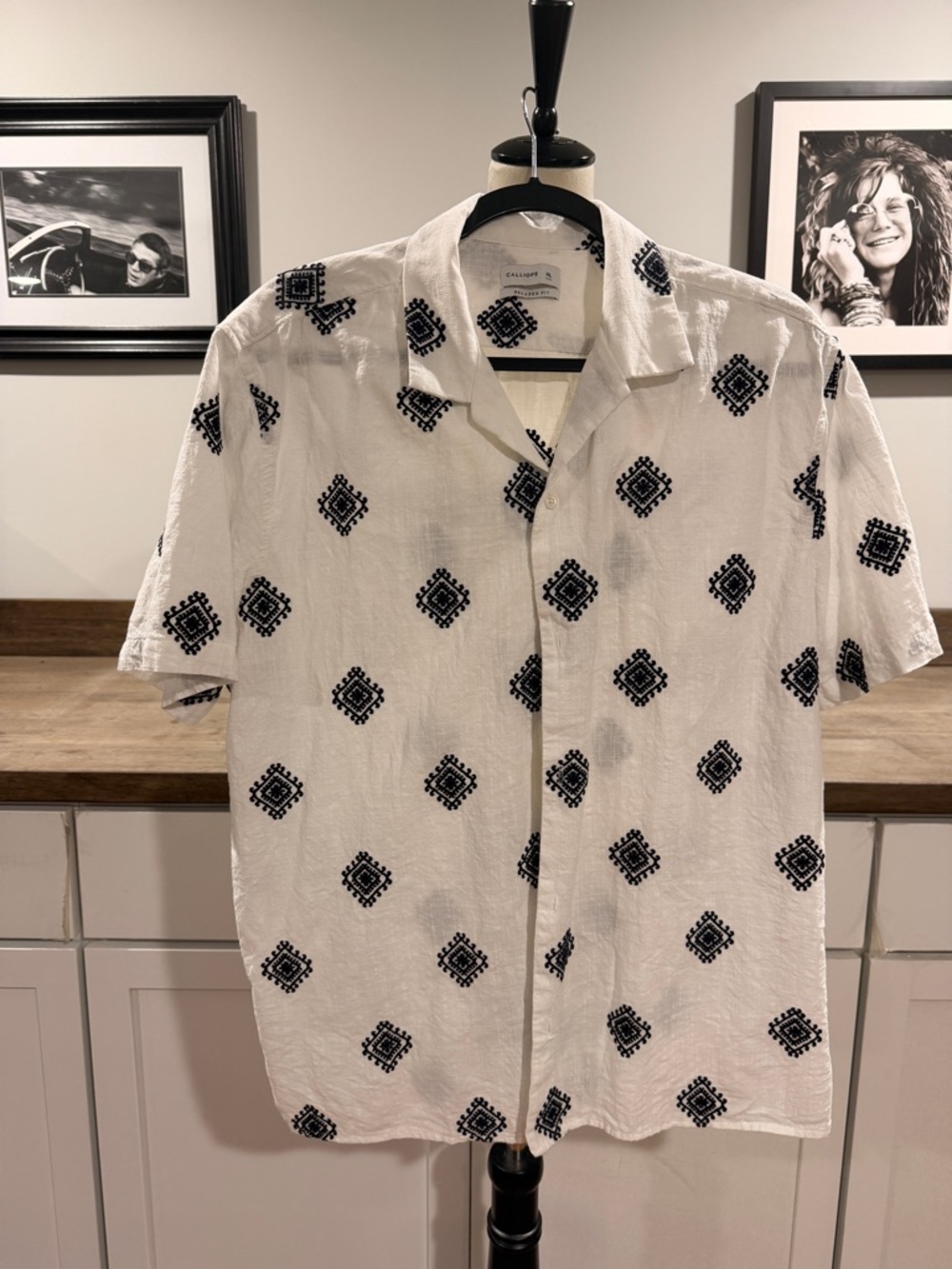 Calliope Men's White Short-Sleeve Button-Down Shirt with Black Geo Print size XL